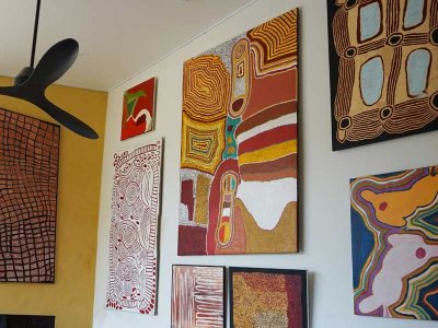 picture-hanging-system-artiteq-hang-logic Art in the workplace