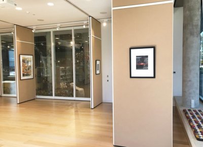 Picture Hanging systems on modular walls