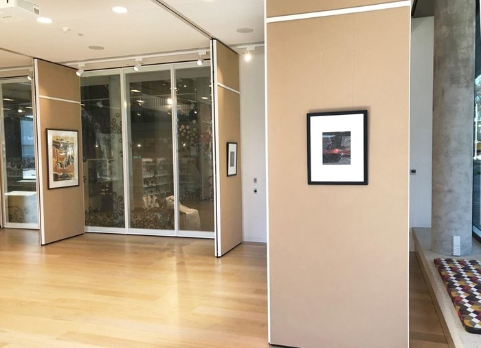 Picture Hanging systems on modular walls